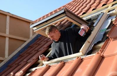 Pose de fenêtres de toit Velux à Grundviller